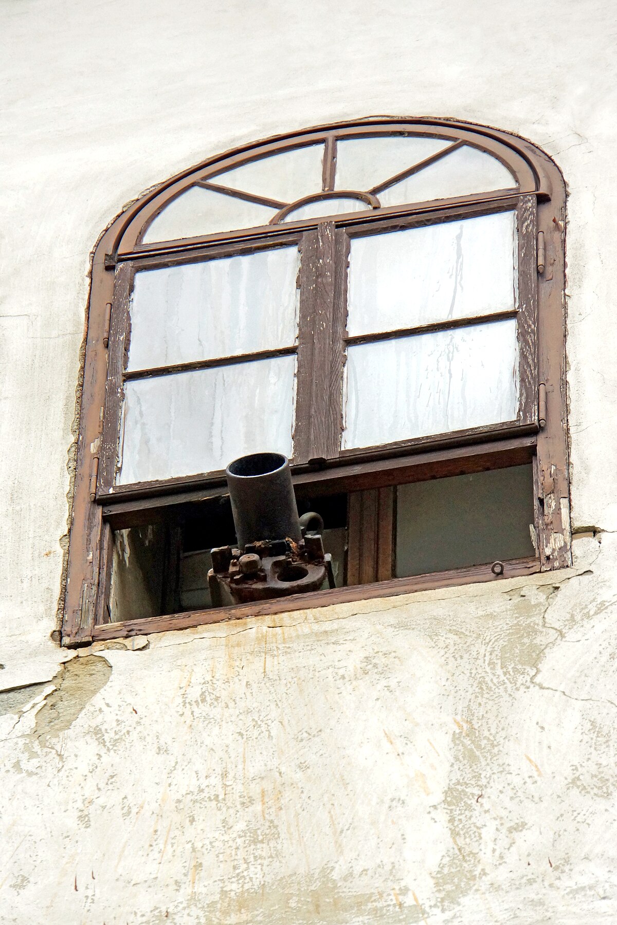 The Grički top — Zagreb's noon cannon at Lotrščak Tower